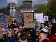 Mundialmente "Sem reis" Comícios devem atrair milhões de pessoas protestando contra Trump