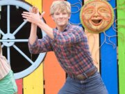 Travis em ‘Hanna Montana: O Filme’ ‘Memba Him?!