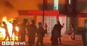 Manifestantes cubanos saqueiam escritório comunista à medida que a crise energética se aprofunda