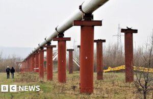 Zelensky acusa aliados da UE de “chantagem” em disputa de oleodutos