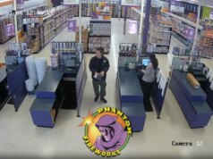 Vídeo parece mostrar suspeito de bomba comprando fusível em loja de fogos de artifício