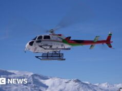 Equipes de resgate culpam o clima e ‘esquiadores despreparados’ pelo aumento de mortes por avalanches nos Alpes