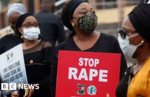 Polícia nigeriana prende 15 após vídeos virais de suposta agressão sexual em competition