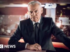 Jogar com Huw Edwards é um desafio em vários níveis – Martin Clunes