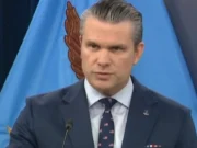 Hegseth diz que o Irã está mostrando "puro desespero" no Estreito de Ormuz enquanto petroleiros permanecem presos