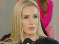 Mulher no Coldplay "beijar câmera" fala sobre a reação do escândalo e como isso diferiu do CEO