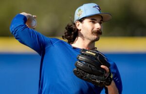 Dylan cessa a forma enquanto os Blue Jays avançam para a vitória sobre o Braves