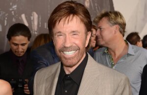 Chuck Norris deu crédito às orações da mãe por salvá-lo de ‘perder minha alma para Hollywood’