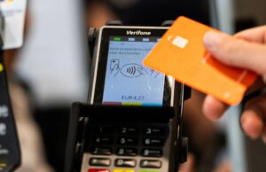 Por que aquela cobrança de US$ 4 em seu extrato pode ser fraude