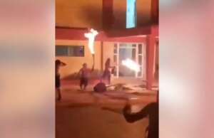 Manifestantes incendeiam sede do Partido Comunista em Cuba enquanto vídeo parece capturar tiros