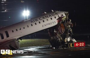 ‘Como se o avião tivesse sido cortado ao meio’: testemunhas oculares descrevem o caos do acidente do LaGuardia