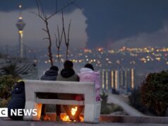 A repressão complete e os ataques aéreos trazem pavor implacável aos iranianos