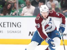 Controversa no Colorado: Nathan Mackinnon expulso e avalanche fulmina