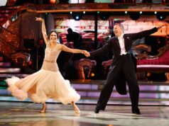 Karen Hauer sai do Strictly Come Dancing após 14 anos