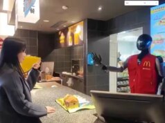 Veja o McDonald’s testar robôs humanóides na linha de frente