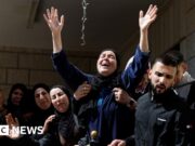 UE e Reino Unido exigem que Israel pare o aumento da violência contra os colonos na Cisjordânia desde a guerra no Irão