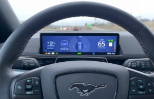 Os motoristas em acidentes fatais do Ford BlueCruise provavelmente estavam distraídos antes do impacto
