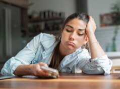 O ping do seu telefone sequestra seu cérebro por 7 segundos, descobriu um estudo