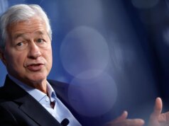Jamie Dimon diz que rejeitar o capitalismo é "completamente errado" em entrevista à CBS Information
