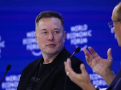 Casa Branca recusa oferta de Elon Musk de pagar trabalhadores da TSA durante paralisação do DHS