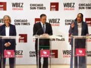 A corrida primária para o Senado de Illinois é um teste à influência de Pritzker, às opiniões dos democratas sobre o ICE e aos gastos externos