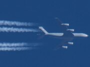 Avião militar dos EUA cai no Iraque porque o standing da tripulação é desconhecido, disseram autoridades