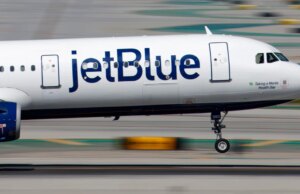 JetBlue aumenta taxas de bagagem despachada à medida que os custos de combustível aumentam em meio à guerra no Irã