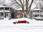 Nevascas, tempestades severas e onda de calor atingiram os EUA com uma série de condições climáticas extremas