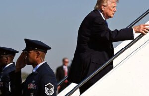 DeSantis assina projeto de lei para renomear aeroporto de Palm Seaside em homenagem a Trump