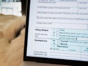 Você deveria confiar na IA para pagar seus impostos? Especialistas alertam para riscos.