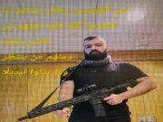 Foto do atacante da sinagoga de Michigan mostra-o com um rifle estilo AR