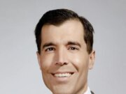 6 de janeiro, equipes da polícia pedem ao juiz que permita que o processo sobre a placa no Capitólio prossiga