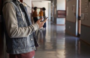 Use uma arma: chatbots de IA ajudam as pessoas a planejar a violência, diz o relatório