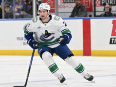 Conclusões de Canucks: Hoglander supera queda na derrota para o Flames