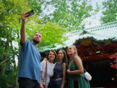 Os viajantes devem pagar uma taxa e passar na triagem antes de visitar um destino in style sob a nova regra