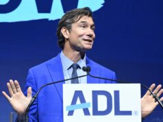 Jerry O’Connell diz que está abandonando os podcasts após a aparição viral de Invoice Maher