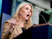 Karoline Leavitt exige retratação da história da ABC Information, alegando que o FBI alertou que o Irã poderia atacar a Califórnia