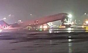 Aeroporto LaGuardia, em Nova York, fechado após colisão de avião e veículo terrestre