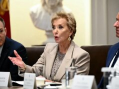 Linda McMahon diz que a bolsa de crédito fiscal federal ajudará os pais a tirar seus filhos de uma ‘escola fracassada’