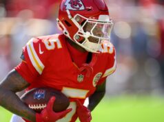 Fonte AP: Eagles recebe Marquise Brown em contrato de um ano