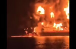 Assista: Vídeo mostra um grande incêndio após explosões atingirem petroleiros na costa de Basra, no Iraque