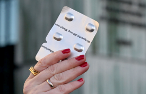 Universidade de Oregon oferecerá pílulas abortivas no campus neste outono, após campanha de pressão estudantil