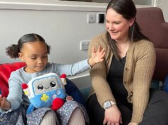 Brinquedos de IA podem representar preocupações de segurança para crianças, novo estudo sugere cautela