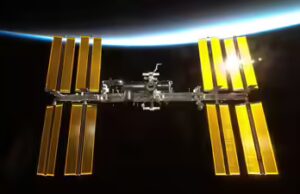 NASA relata problema na antena da espaçonave russa: acoplamento handbook forçado com a ISS