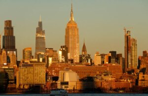 Proprietário de empresa diz ‘não temos dinheiro’ enquanto autoridades de Nova York propõem aumento do salário mínimo: relatório