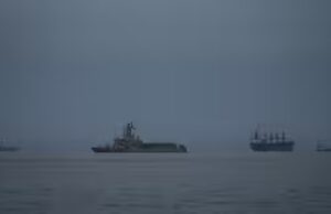 Irã considera permitir a passagem de um número limitado de petroleiros pelo Estreito de Ormuz