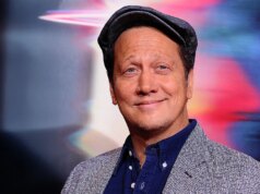 Rob Schneider propõe recrutamento militar e exorta os americanos a ‘recomprometerem-se’ com os valores tradicionais