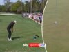 Você não pode chegar muito mais perto! Koepka quase acerta o hole-in-one!