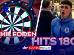 ‘Isso está na câmera?!’ | Foden acerta chic 180 para STUN England companheiros de equipe!