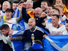 Clarke está aberto à permanência na Escócia – mas quer que o futuro seja decidido antes da Copa do Mundo